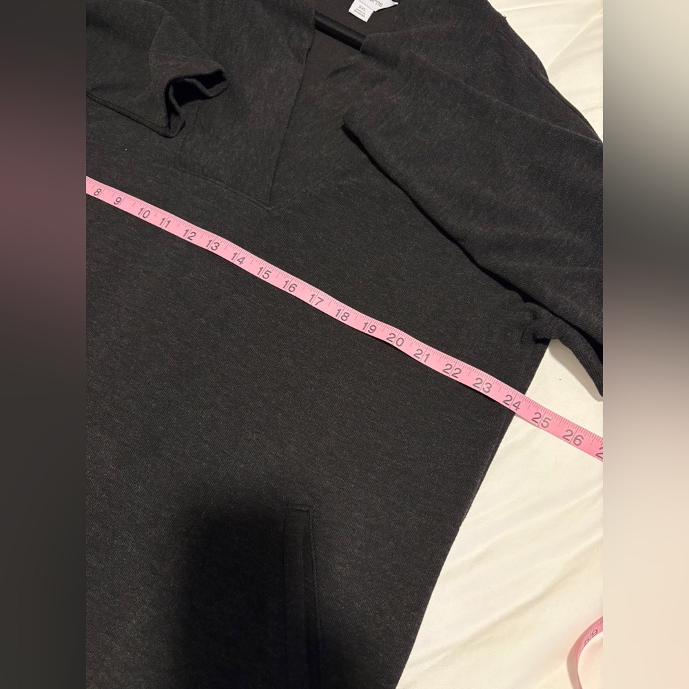 Liz Claiborne - Gray Sweater Dress With Pockets - Picture 5 of 6